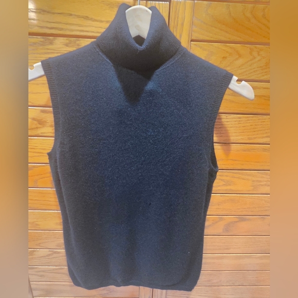 NWTs 100% Cashmere Women's Black Turtleneck Sweater VEST - Picture 1 of 4